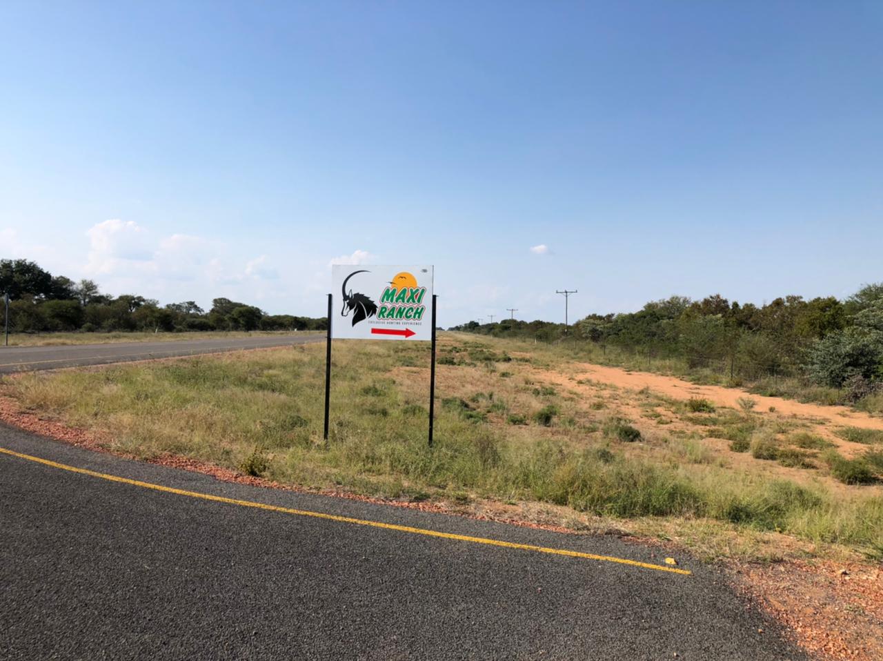 Maxi Ranch road sign